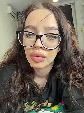 Hannah xBaby online show from January 18, 2026, 12:30 pm