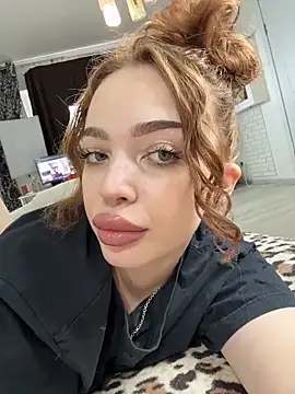 Hannah xBaby online show from March 26, 2026, 10:35 am