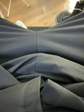 Snapshot of Mrdim26 chatting on October 8, 2025, 7:21 am Mrdim26 online show from October 8, 2025, 7:21 am