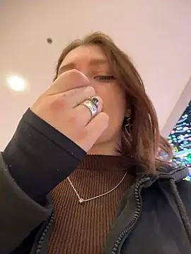 Snapshot of lucy-joy chatting on February 3, 2026, 12:21 pm lucy-joy online show from February 3, 2026, 12:21 pm