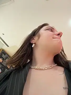 Snapshot of lucy-joy chatting on December 22, 2025, 1:11 pm lucy-joy online show from December 22, 2025, 1:11 pm