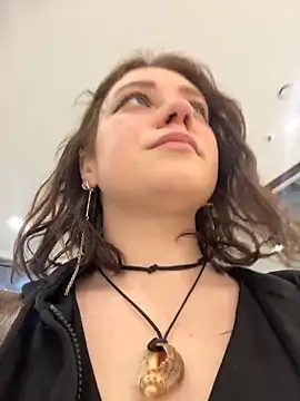 Snapshot of lucy-joy chatting on December 20, 2025, 9:12 am lucy-joy online show from December 20, 2025, 9:12 am