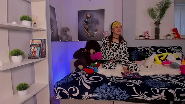 AlicePill online show from November 18, 2025, 2:49 am