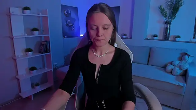 AlicePill online show from November 14, 2025, 1:42 am