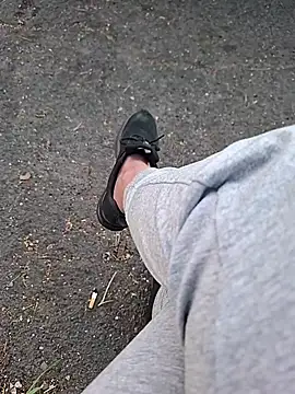 Snapshot of bi_dare chatting on April 4, 2026, 4:57 pm bi dare online show from April 4, 2026, 4:57 pm