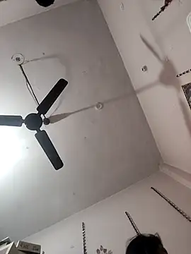 Snapshot of Yourhotsweetgirl chatting on February 10, 2026, 10:31 pm Yourhotsweetgirl online show from February 10, 2026, 10:31 pm