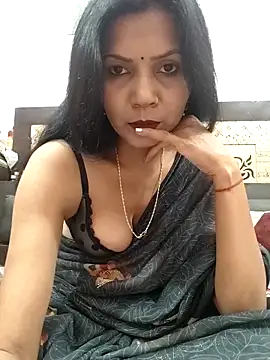 Yourhotsweetgirl online show from November 16, 2025, 4:12 pm