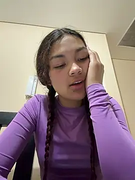 Camilla Miller01 online show from March 28, 2026, 10:33 pm