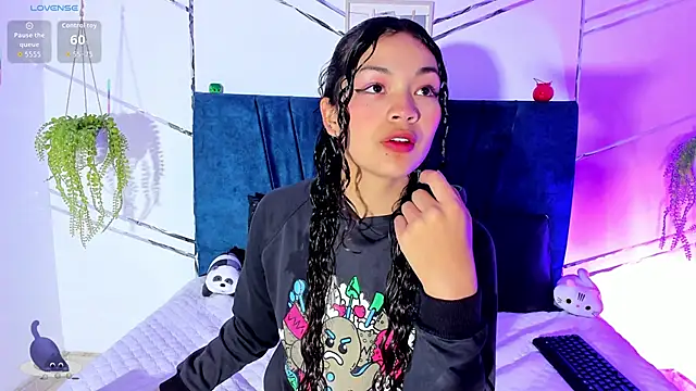 Snapshot of Camilla_Miller01 chatting on November 15, 2025, 1:15 pm Camilla Miller01 online show from November 15, 2025, 1:15 pm