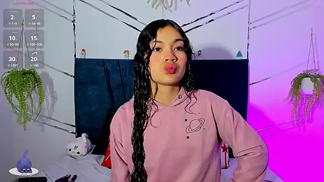 Snapshot of Camilla_Miller01 chatting on December 4, 2025, 12:37 pm Camilla Miller01 online show from December 4, 2025, 12:37 pm