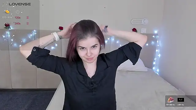 Snapshot of Infinity_Ti chatting on April 18, 2026, 1:52 am Infinity Ti online show from April 18, 2026, 1:52 am