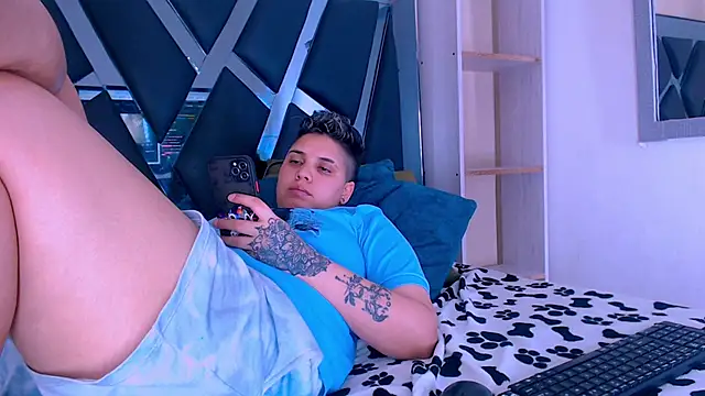 karla sexy21 online show from October 26, 2025, 5:02 pm