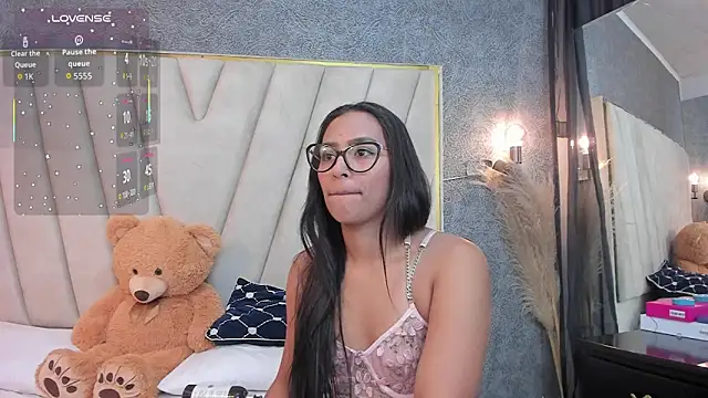 Snapshot of AmyStar1 chatting on November 18, 2025, 9:07 pm AmyStar1 online show from November 18, 2025, 9:07 pm