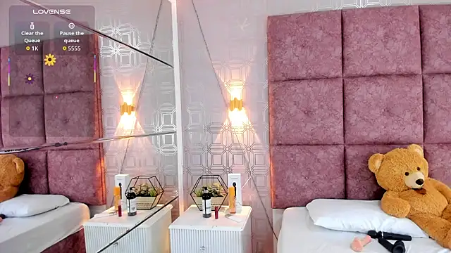 Snapshot of AmyStar1 chatting on September 13, 2025, 1:33 pm AmyStar1 online show from September 13, 2025, 1:33 pm