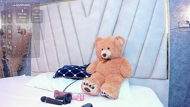 Snapshot of AmyStar1 chatting on November 22, 2025, 9:24 pm AmyStar1 online show from November 22, 2025, 9:24 pm