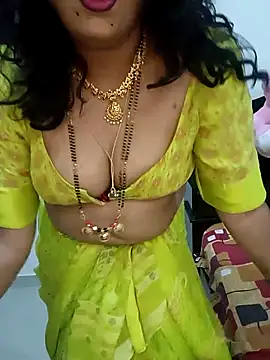 Snapshot of Niharika555 chatting on April 15, 2026, 7:18 pm Niharika555 online show from April 15, 2026, 7:18 pm