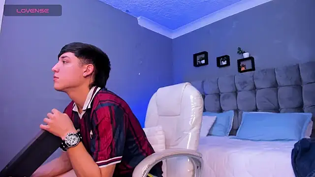 Ares di martin online show from November 15, 2025, 5:55 am