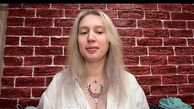 Snapshot of CitrusBlissss chatting on November 6, 2025, 3:05 pm CitrusBlissss online show from November 6, 2025, 3:05 pm