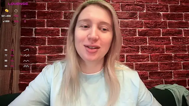 Snapshot of CitrusBlissss chatting on December 2, 2025, 3:30 am CitrusBlissss online show from December 2, 2025, 3:30 am