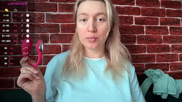 Snapshot of CitrusBlissss chatting on November 25, 2025, 2:34 am CitrusBlissss online show from November 25, 2025, 2:34 am