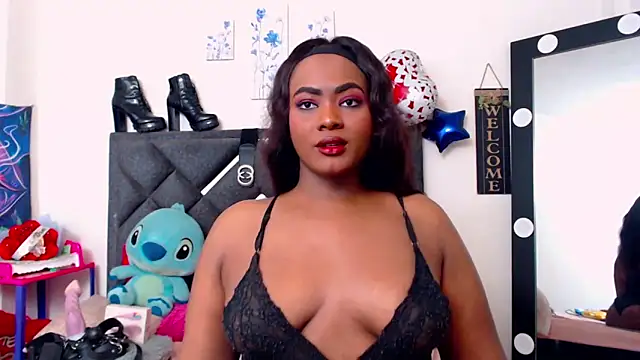 NatashaBella online show from December 3, 2025, 9:25 pm