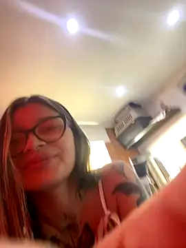 Snapshot of KoraSweett chatting on November 14, 2025, 7:28 pm KoraSweett online show from November 14, 2025, 7:28 pm