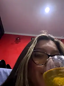 Snapshot of KoraSweett chatting on November 30, 2025, 3:40 am KoraSweett online show from November 30, 2025, 3:40 am