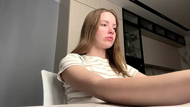 Snapshot of LinaMoonBlessed chatting on March 21, 2026, 12:31 pm LinaMoonBlessed online show from March 21, 2026, 12:31 pm