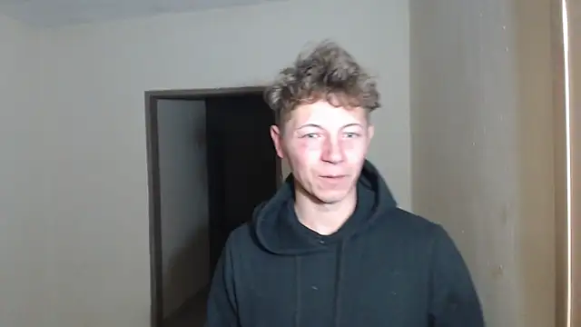 Snapshot of BlondZilla chatting on January 18, 2026, 7:12 am BlondZilla online show from January 18, 2026, 7:12 am