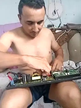 miroqui143 online show from February 19, 2026, 2:25 pm