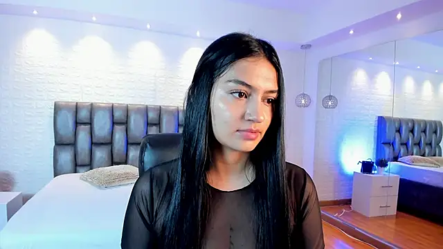 Snapshot of AidaJones chatting on April 28, 2026, 11:36 am AidaJones online show from April 28, 2026, 11:36 am