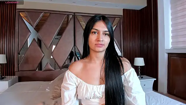 Snapshot of AidaJones chatting on May 19, 2026, 11:39 am AidaJones online show from May 19, 2026, 11:39 am