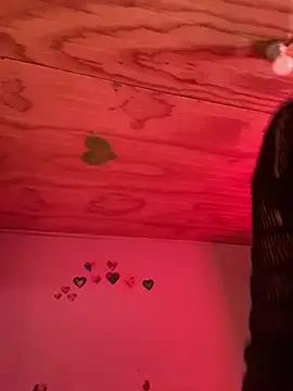 kiittyselenita online show from April 9, 2026, 9:21 pm