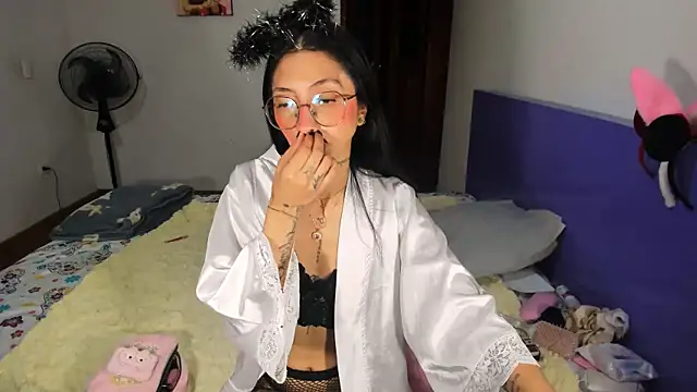 Anais lux online show from May 2, 2026, 12:49 am