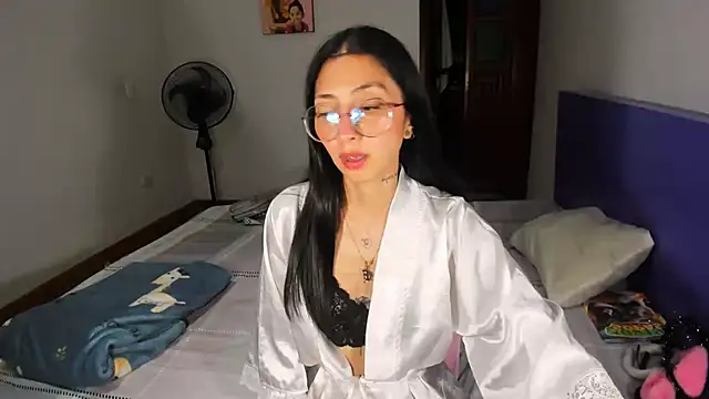 Anais lux online show from March 23, 2026, 12:22 am
