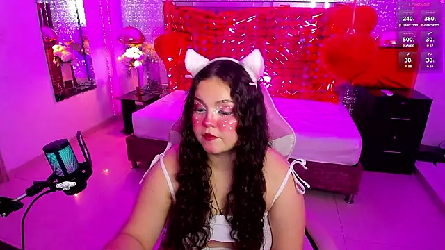 ShylySweet online show from February 17, 2026, 5:49 am