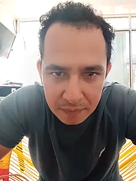 Snapshot of jose160824 chatting on November 6, 2025, 2:21 pm jose160824 online show from November 6, 2025, 2:21 pm