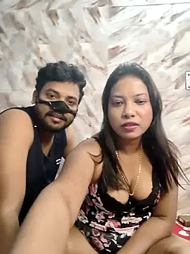 hornyzinia123 online show from November 5, 2025, 4:04 am