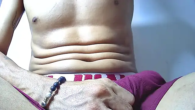 Snapshot of IsaXander743 chatting on November 1, 2025, 7:24 am IsaXander743 online show from November 1, 2025, 7:24 am