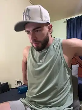 Snapshot of MaxDell chatting on September 12, 2025, 9:47 pm MaxDell online show from September 12, 2025, 9:47 pm