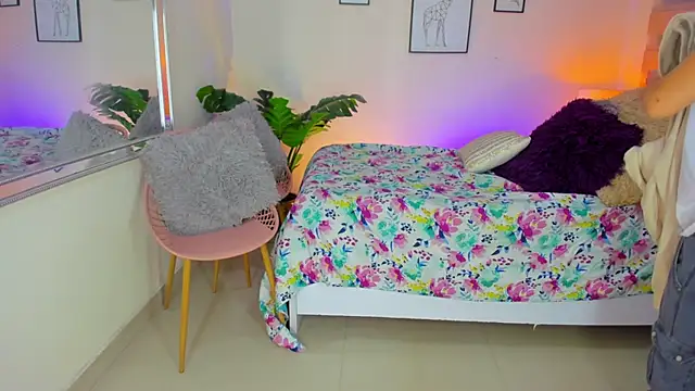 Snapshot of LusyKitty chatting on September 15, 2025, 3:01 pm LusyKitty online show from September 15, 2025, 3:01 pm