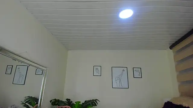 Snapshot of LusyKitty chatting on September 22, 2025, 3:18 pm LusyKitty online show from September 22, 2025, 3:18 pm