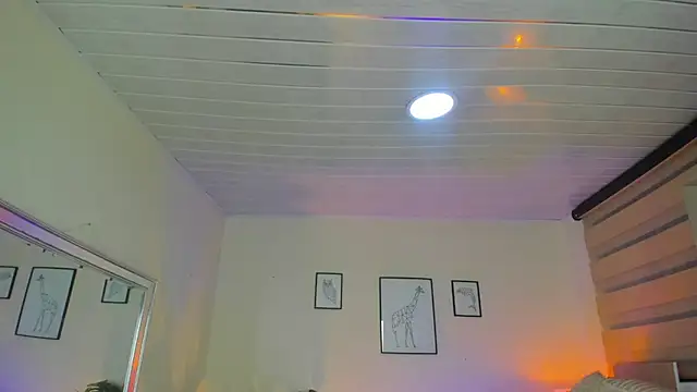 Snapshot of LusyKitty chatting on October 6, 2025, 4:08 pm LusyKitty online show from October 6, 2025, 4:08 pm