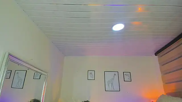 Snapshot of LusyKitty chatting on September 30, 2025, 4:35 pm LusyKitty online show from September 30, 2025, 4:35 pm