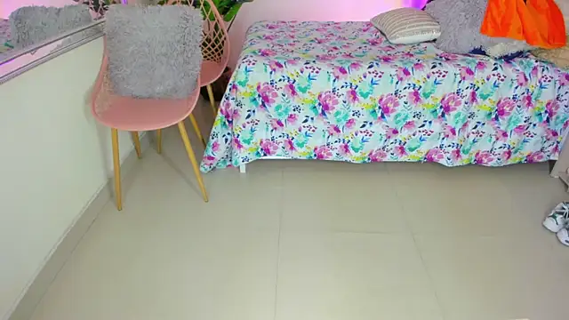 Snapshot of LusyKitty chatting on October 28, 2025, 4:28 pm LusyKitty online show from October 28, 2025, 4:28 pm