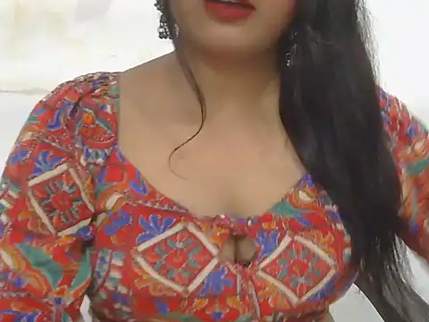 Snapshot of POOJA_199 chatting on November 10, 2025, 7:35 am POOJA 199 online show from November 10, 2025, 7:35 am