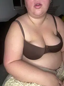 roxey-1997 online show from November 16, 2025, 4:50 am