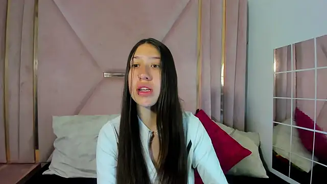 venusmorgan online show from September 20, 2025, 4:23 pm