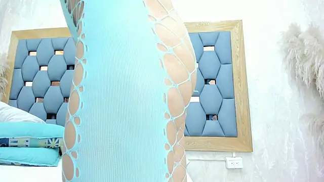 Snapshot of crystal_sm chatting on November 3, 2025, 3:12 am crystal sm online show from November 3, 2025, 3:12 am