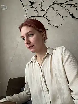 Hera Mark online show from November 12, 2025, 5:00 am